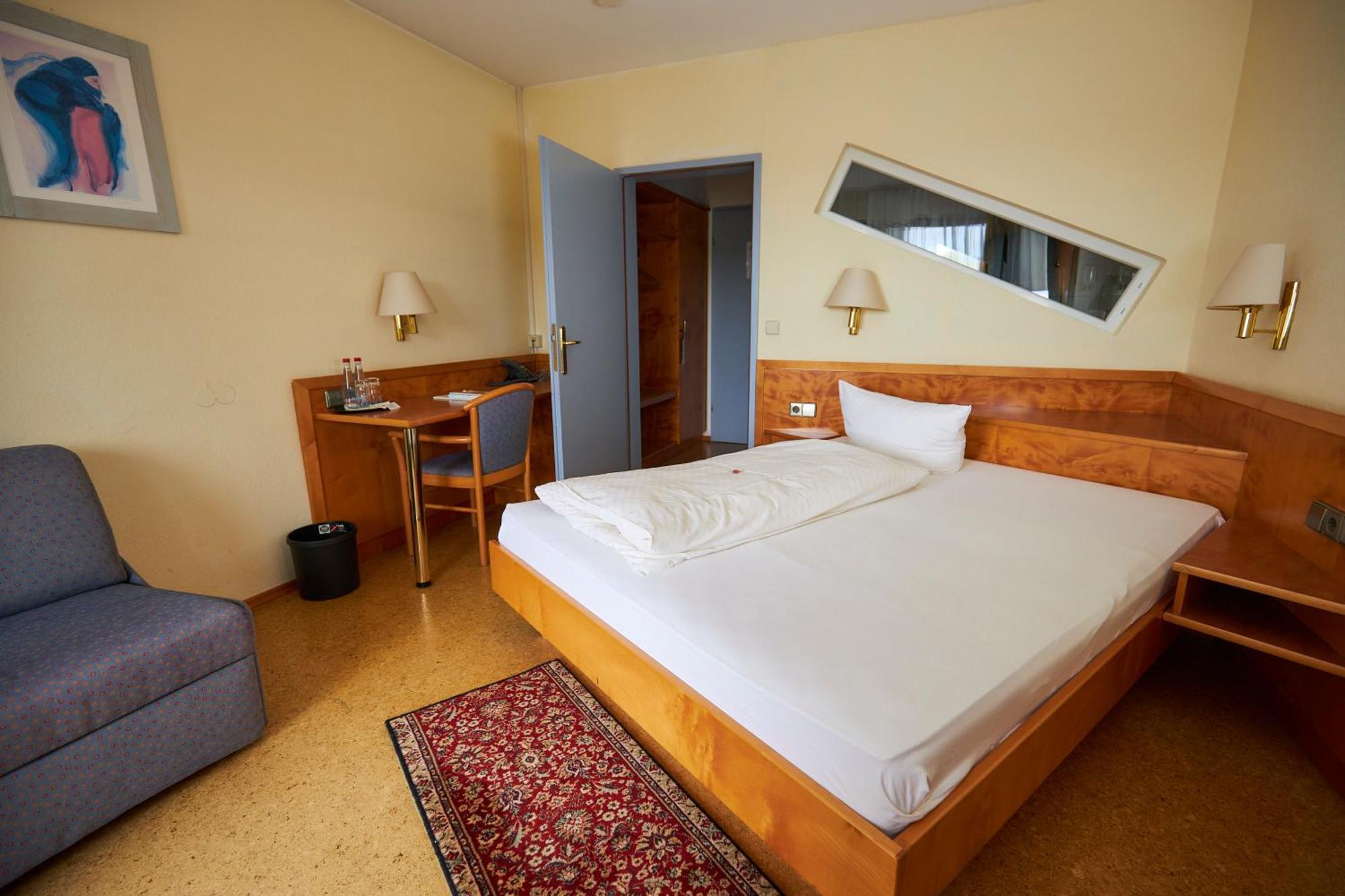 Flair Hotel Landgasthof Roger Löwenstein Kültér fotó