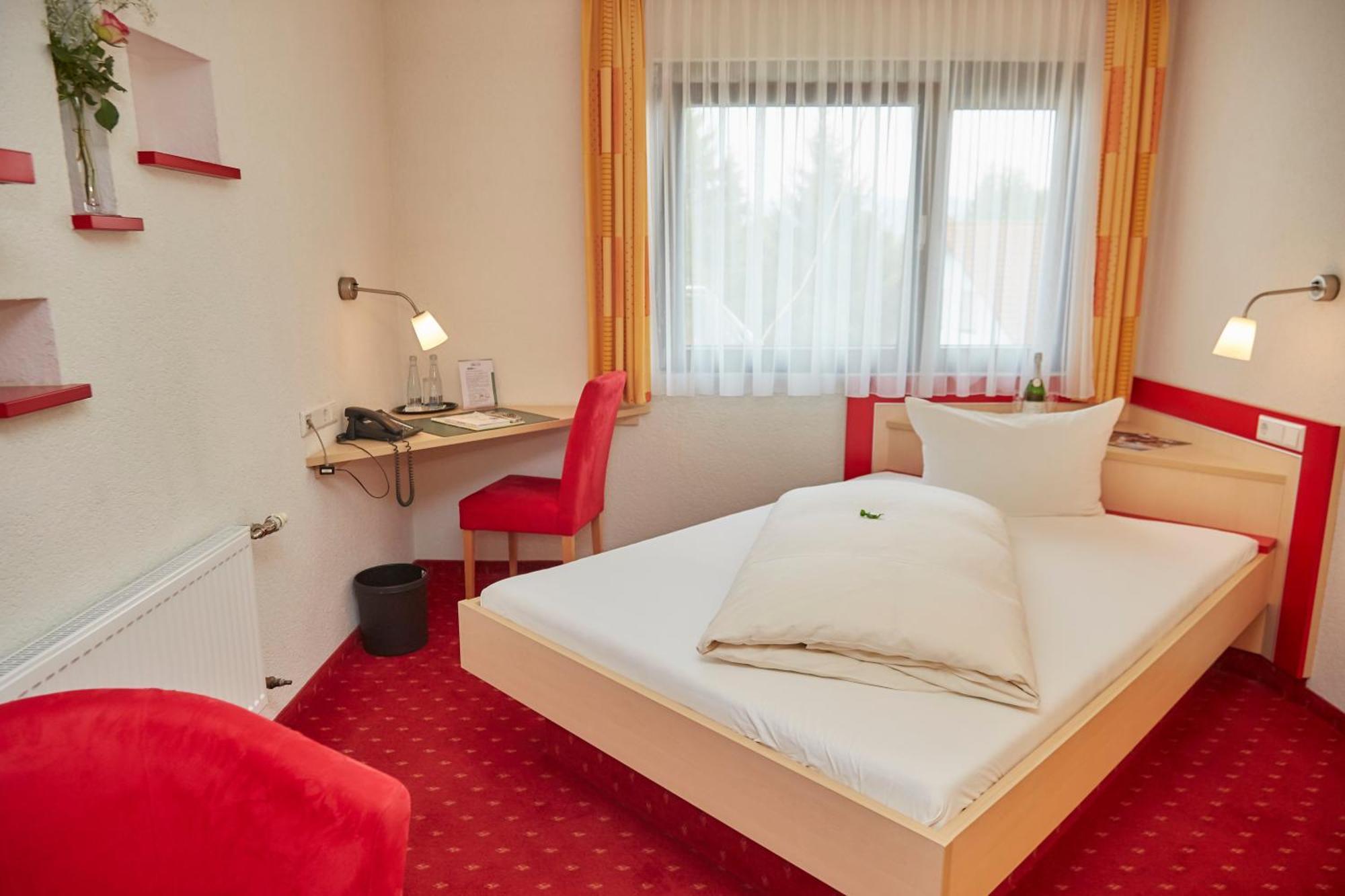 Flair Hotel Landgasthof Roger Löwenstein Kültér fotó